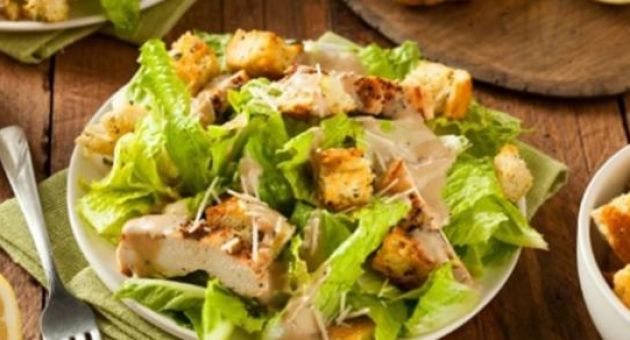 10 món ăn bạn không nên gọi khi đi ăn nhà hàng