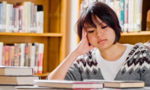Tại sao du học sinh khó tìm được việc khi về nước