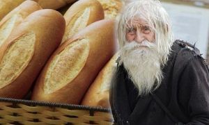 Mỗi ngày cho lão ăn mày 1 ổ bánh mì, bà mẹ vô tình cứu sống đứa con trai duy...