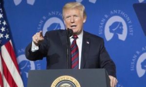 Chính quyền Trump sẵn sàng áp thuế toàn bộ hàng Trung Quốc vào Mỹ