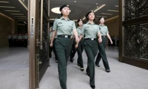 Phương Tây “tá hỏa” vì nhiều quân nhân Trung Quốc du học chui