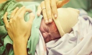 Pháp điều tra hàng loạt trường hợp trẻ sơ sinh không có tay