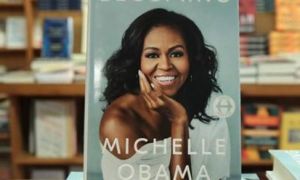 Vợ chồng Obama trở nên giàu có nhờ viết sách như thế nào?
