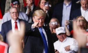 Ông Trump dọa đánh thuế Trung Quốc nếu không đạt thỏa thuận thương mại