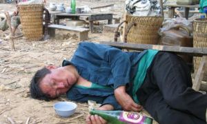 “Không say không về” – Văn hóa nhậu ngu ngốc của người Việt!