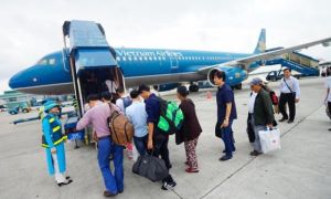 Thích chen ngang không xếp hàng, họ làm càn vì nhiều người im lặng