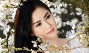 Bi kịch hoa hậu gốc Việt xinh đẹp gợi cảm vào tù vì bán cần sa