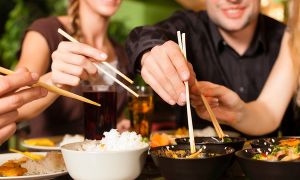 Cười ra nước mắt rể “Tây” về ăn tết Việt