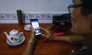 Bố mẹ tôi 'ăn Tết' cùng smartphone theo cách này