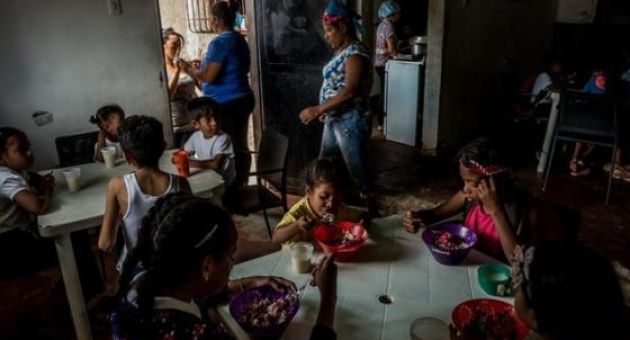 Cuộc sống khó khăn gấp bội của người Venezuela dưới lệnh trừng phạt của Mỹ