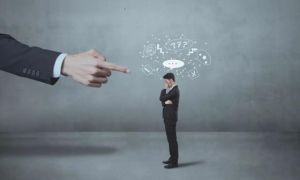 Cùng là một chai nước, siêu thị bán 10 nghìn nhưng khách sạn 5 sao để giá 1...