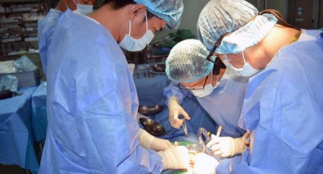 Việt kiều từ chối về Mỹ, chọn bệnh viện Việt Nam phẫu thuật tim