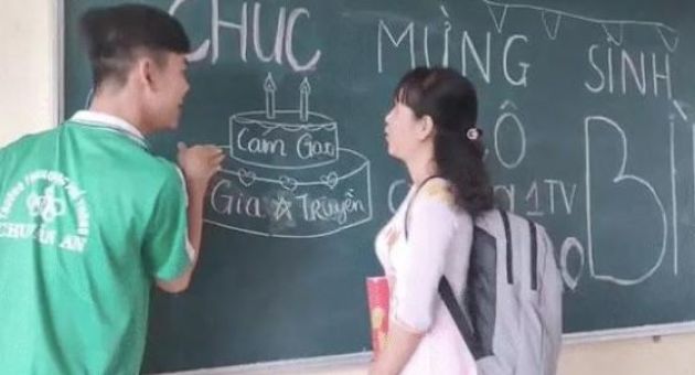 Rơi nước mắt với màn tổ chức sinh nhật cho cô giáo giá 0 đồng