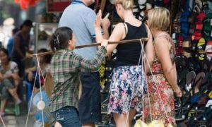 Tiêu tiền ở Việt Nam