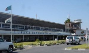 Dính nợ Trung Quốc, Zambia phải gán cả sân bay cho người Tàu