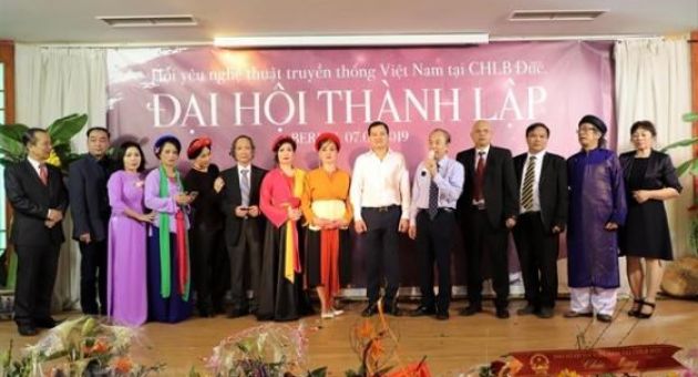 Gìn giữ và phát triển nghệ thuật truyền thống Việt Nam tại Đức