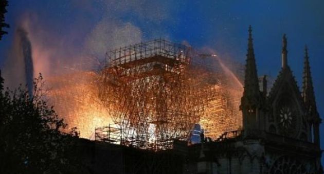 Cháy Nhà thờ Đức bà Paris: Nguyên nhân do đâu?