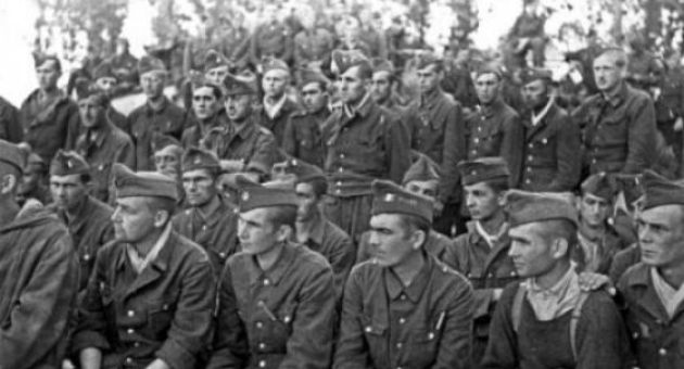 Trợ cấp của Hitler : Nước Đức bị chỉ trích