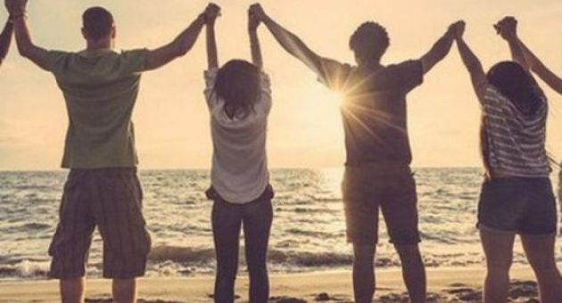10 kiểu bạn bè độc hại không tránh xa cuộc đời sẽ lầy lội, không khá lên được