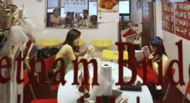 Người Việt tại Mỹ phẫn nộ vì tai tiếng từ đường dây kết hôn giả