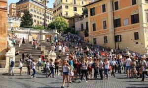 ‘Tôi không muốn rời quê hương, nhưng ủng hộ con ra nước ngoài sống’