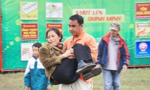 Sự hả hê của Ngọc Trinh và lòng tự trọng của Quyền Linh khi bị chỉ trích