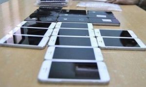 ‘Buôn lậu linh kiện điện thoại’ từ Trung Quốc vào Mỹ, một người gốc Việt bị bắt