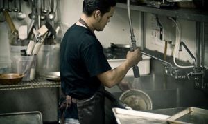 Người Việt bị ảnh hưởng bởi nạn