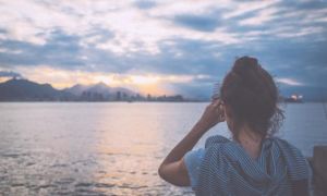 Đến khi nào thì chúng ta ngừng kiếm tiền và học cách hưởng thụ cuộc sống?