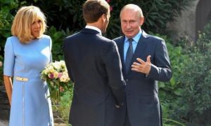 Đệ nhất phu nhân Pháp lần đầu xuất hiện sau tin đồn phẫu thuật thẩm mỹ