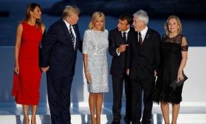 Đệ nhất phu nhân Pháp bỗng nhiên xinh đẹp xuất thần, lấn át cả bà Melania...