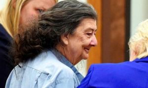 Người ngồi tù oan lâu nhất ở Mỹ được bồi thường 67 tỉ đồng