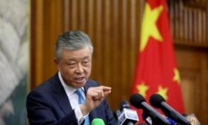 Trung Quốc dọa dùng võ lực đối với tàu sân bay Anh Quốc tại Biển Đông