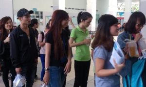 Sinh viên lần đầu xa nhà: Làm sao vượt qua cám dỗ?