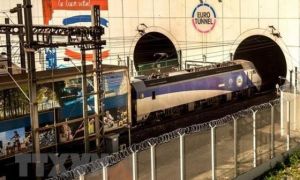 Pháp cam kết đảm bảo giao thông ổn định qua đường hầm Eurotunnel