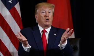 Cuộc điện đàm kỳ lạ chưa từng thấy của Tổng thống Trump