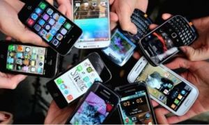 Trường học ở Canada cấm học sinh sử dụng smartphone, kể cả trong giờ nghỉ