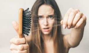 Những mẹo hiệu quả giúp tóc không còn rụng ngày giao mùa