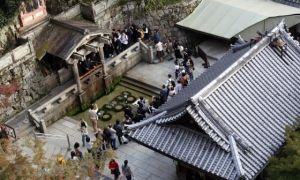 Nhật Bản: Du khách được nhắc nhở cách ứng xử qua điện thoại di động