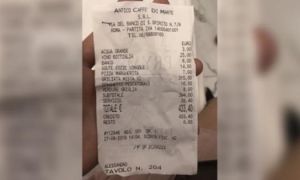 Cô gái Việt muốn thử 100 gr cá ở Rome, bị ép trả tiền 4,8 kg