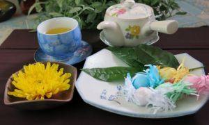 Ngọt thơm hương vị bánh hạt sen xứ Huế