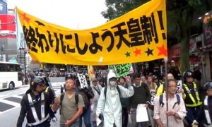 Biểu tình phản đối lễ đăng cơ của Thiên hoàng Nhật Bản ở Tokyo