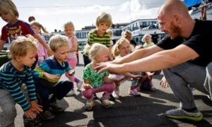 Bí quyết sống hạnh phúc của người Bắc Âu: Đơn giản, chậm một chút và yêu gia...