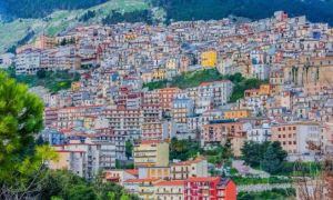 Italia: Cho không nhà để thu hút người đến ở thị trấn cổ