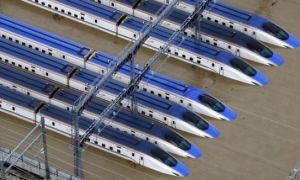 Nhật Bản thẳng tay loại 10 tàu cao tốc Shinkansen “bơi” trong nước lụt