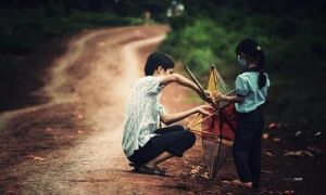 Trên thế gian này, người cô độc nhất là cha, được ca tụng ít nhất cũng là cha