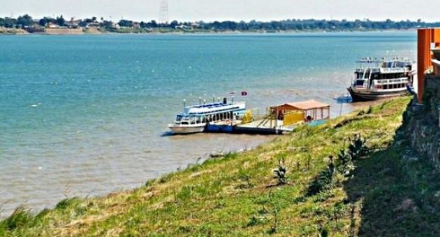 Nước sông Mekong đổi màu lạ khiến người Thái hoang mang