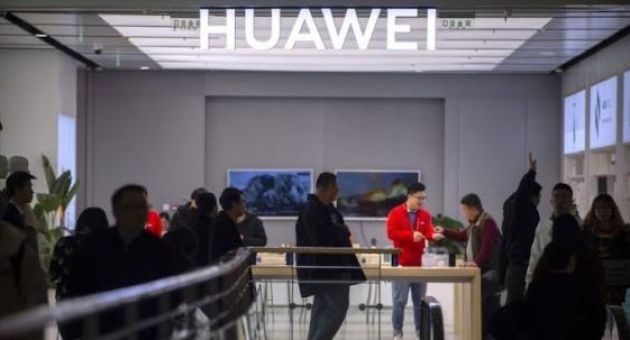 Nhà Trắng xem xét loại Huawei khỏi hệ thống ngân hàng Mỹ