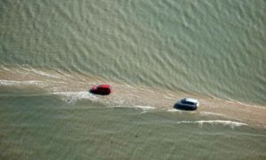 Khám phá con đường độc đáo chia đôi biển nước Pháp chỉ xuất hiện 2 lần mỗi ngày