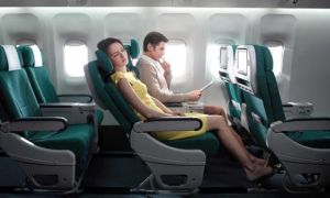 7 lời khuyên giúp bạn thoải mái hơn trong các chuyến bay đường dài